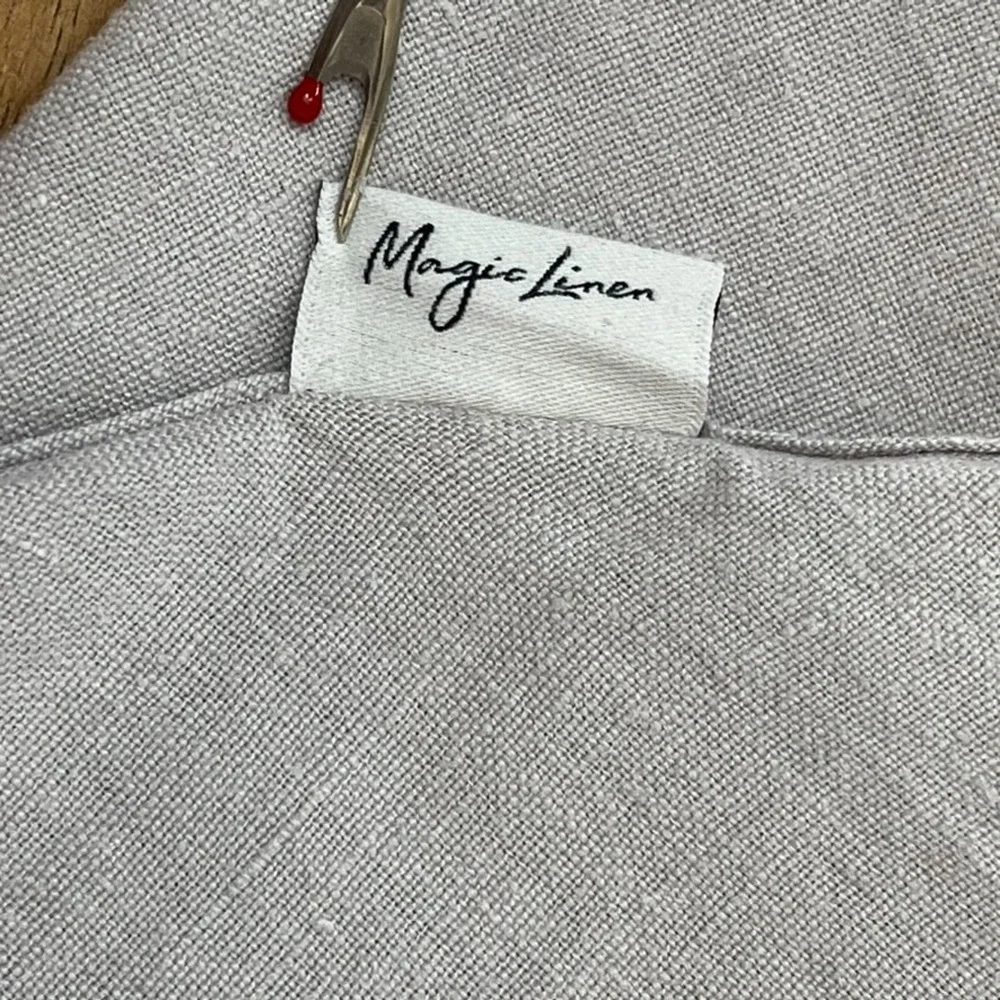 Magic Linen Light Gray Round Tablecloth 76